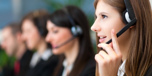 call-center-operators_53419-1461